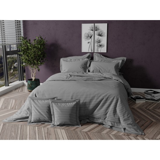 Lenjerie de pat Damasc Satinat din bumbac fabricată cu atenție la detalii în atelierul propriu. Lenjerie de pat Damasc Satinat din bumbac fabricată cu atenție la detalii în atelierul propriu.