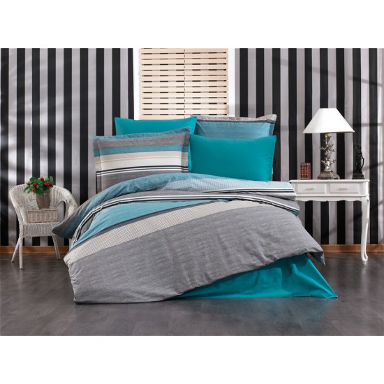 Lenjerie de pat Azure din bumbac fabricată cu atenție la detalii în atelierul propriu.
