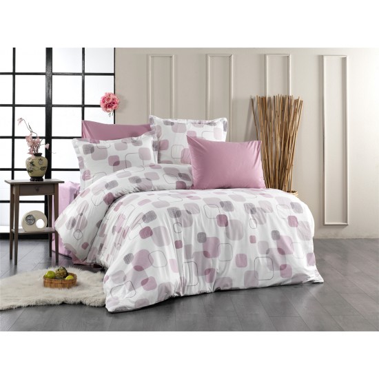 Lenjerie de pat Romance din bumbac fabricată cu atenție la detalii în atelierul propriu. Lenjerie de pat Romance din bumbac fabricată cu atenție la detalii în atelierul propriu.