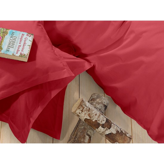 Lenjerie de pat Rosie din bumbac fabricată cu atenție la detalii în atelierul propriu.